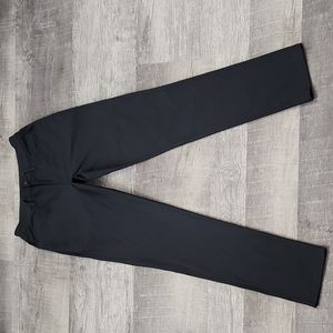 Vuori Meta excellent condition - Charcoal. Tag is missing. 28x30?